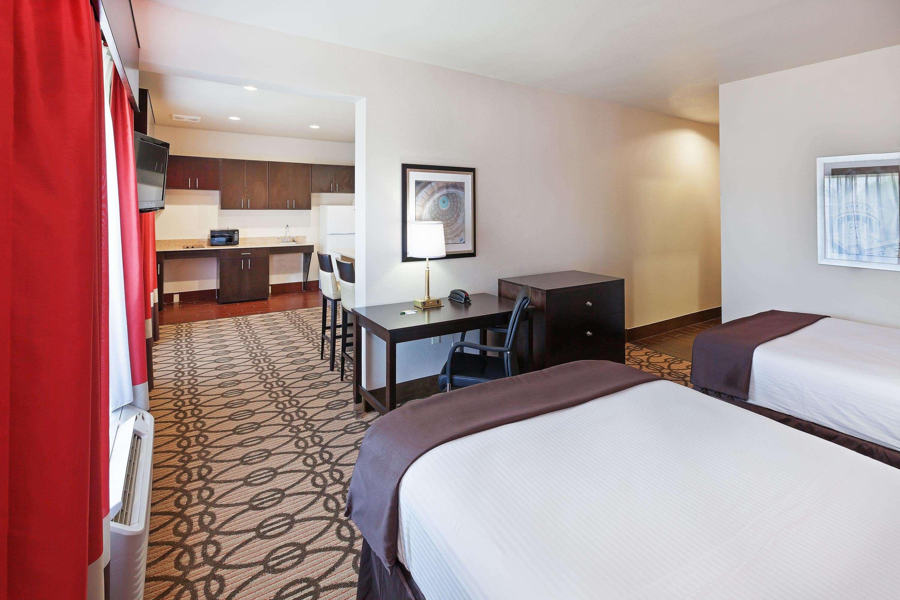 La Quinta By Wyndham Pearsall Eksteriør billede