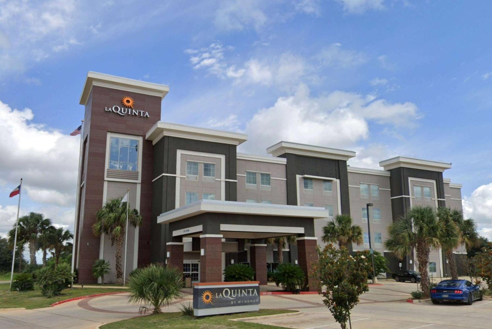 La Quinta By Wyndham Pearsall Eksteriør billede