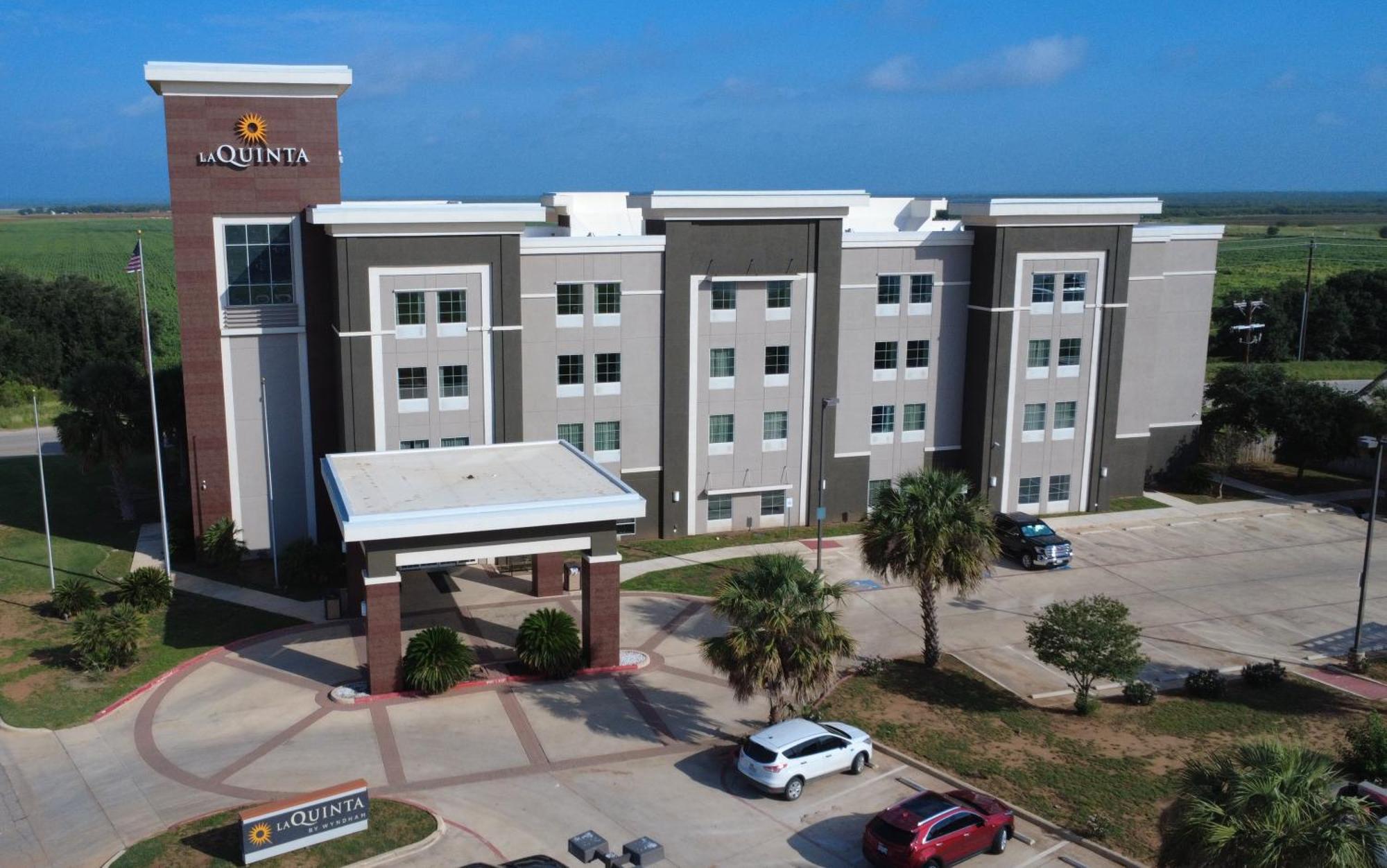 La Quinta By Wyndham Pearsall Eksteriør billede